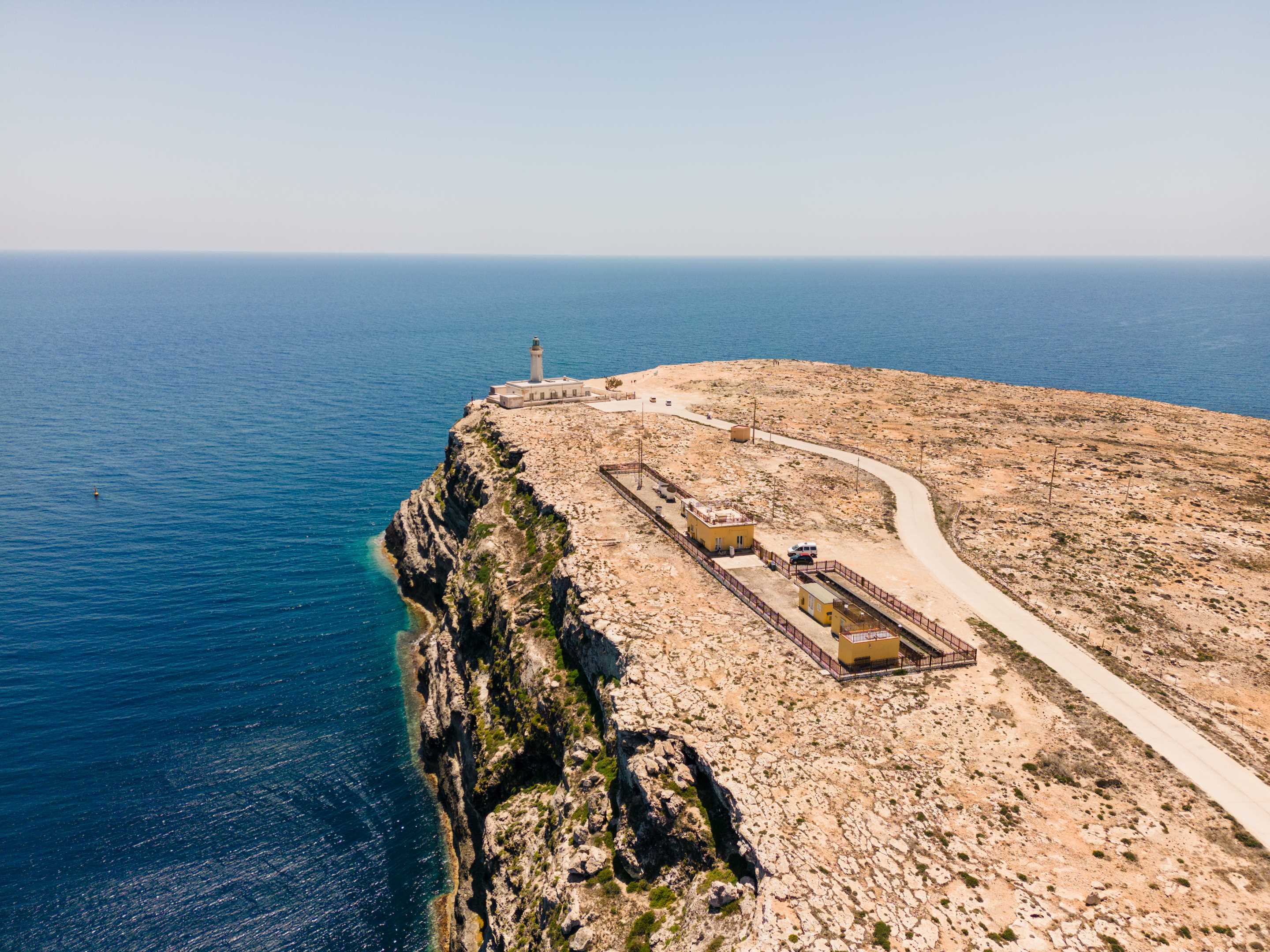 Un'immagine dell'Osservatorio Climatico di Lampedusa preso dall'alyo