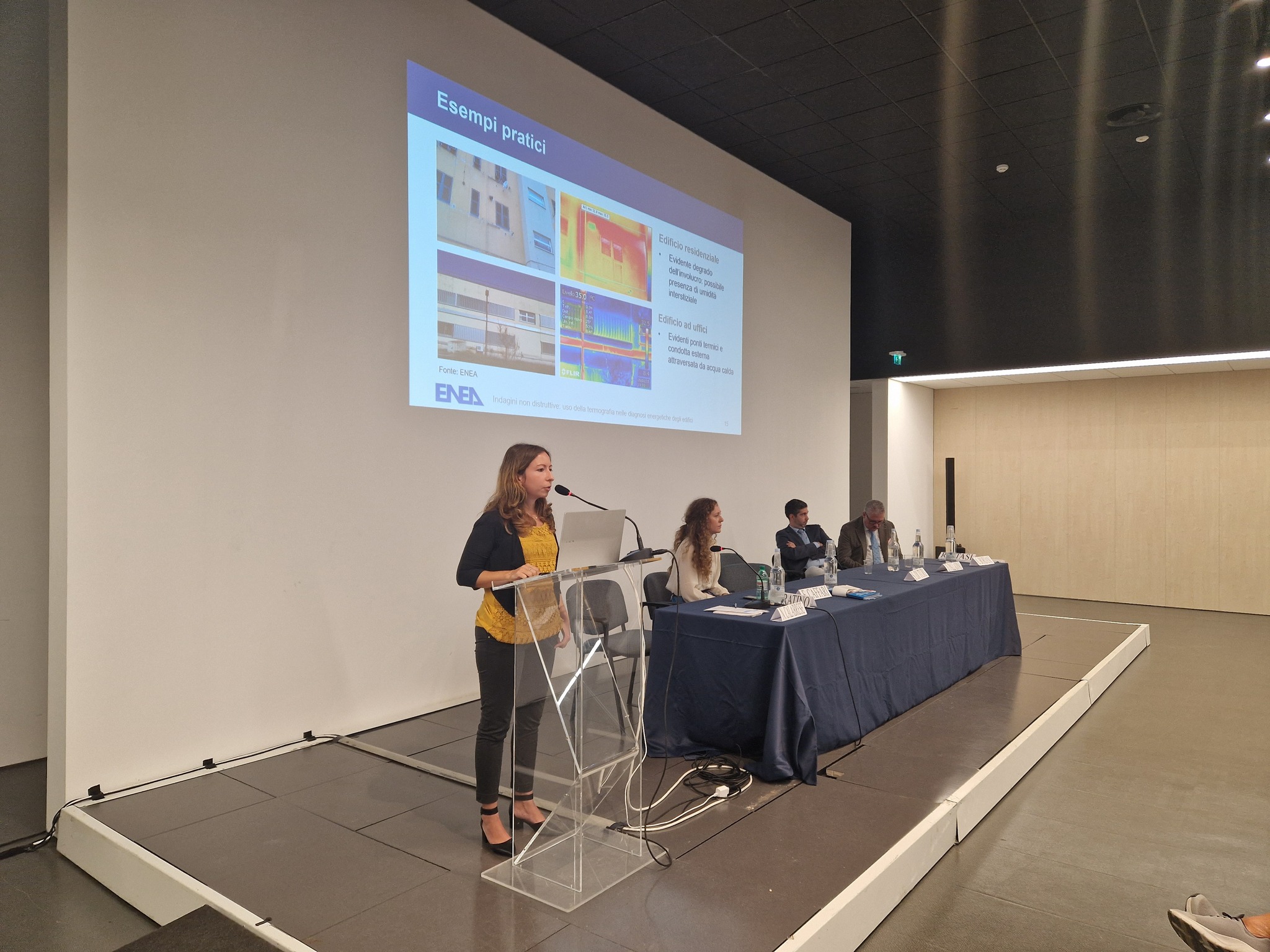 Un'immagine dell'intervento di Silvia Di Turi (ENEA - DUEE) sull’utilizzo della termografia negli edifici storici
