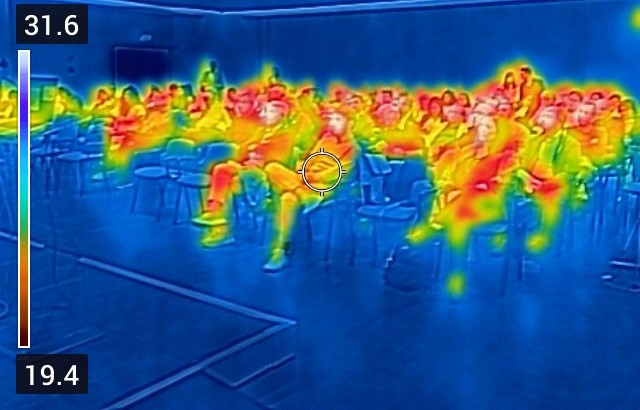 Un'immagine della platea del convegno scattata con la tecnica della termografia