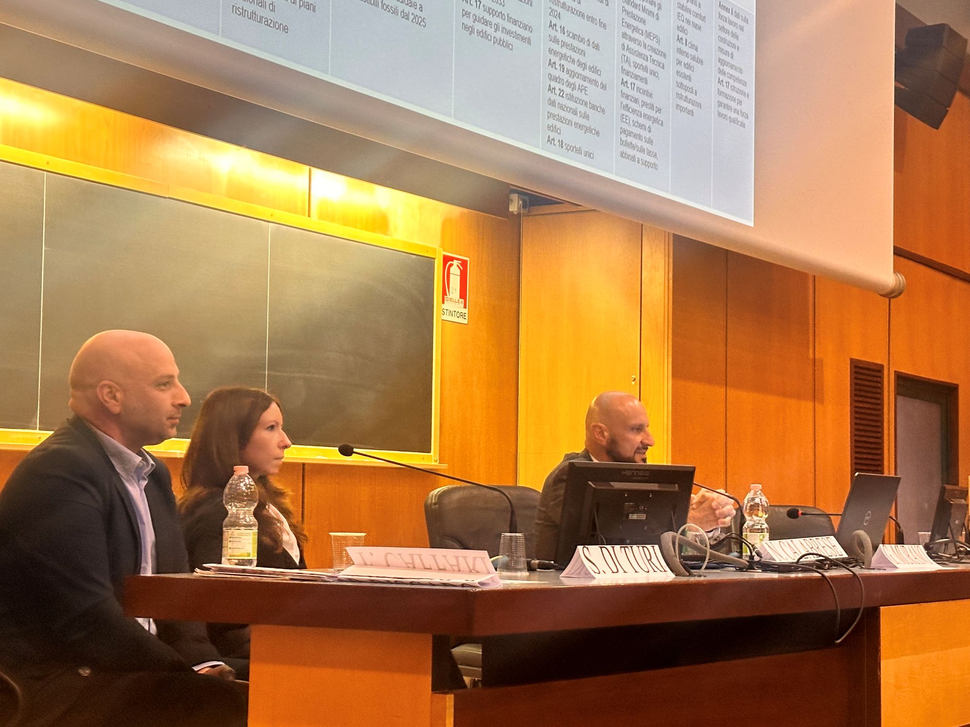 L'intervento di Nicolandrea Calabrese (ENEA-DUEE) nel corso del convegno tenutosi nella facoltà di Architettura de La Sapienza Università di Roma