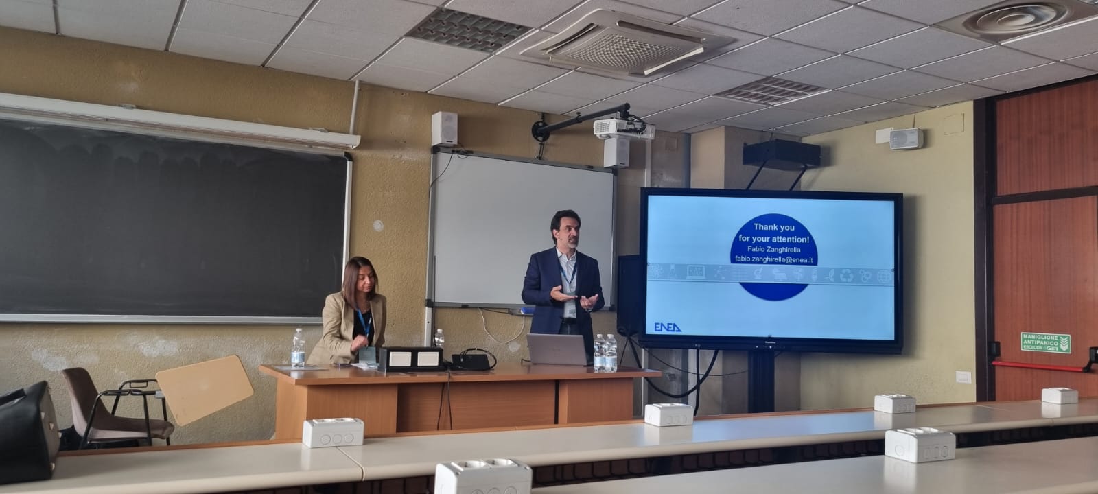 I ricercatori ENEA Tiziana Susca e Fabio Zanghirella nel corso della sezione tematica Nexus Between UHI Adaptation Measures and a Sustainable Built Environment