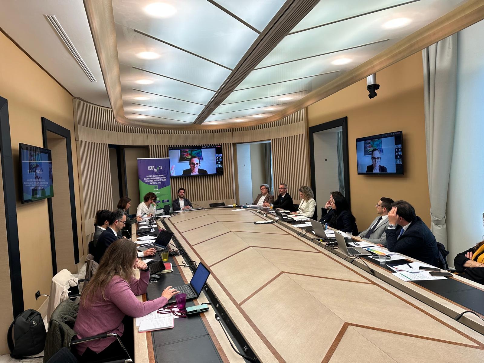 Il tavolo di discussione del terzo Osservatorio Nazionale del progetto LEAPTO11 