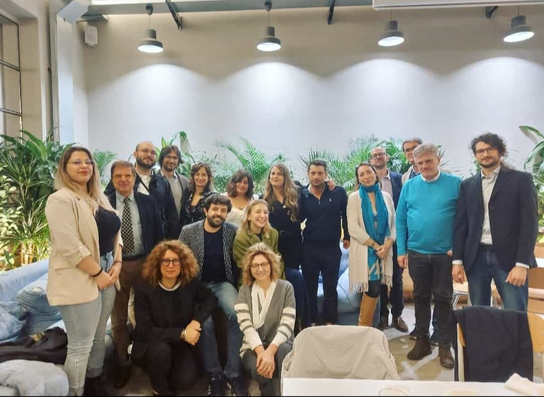 Un'immagine del gruppo di ricerca del progetto DE-Sign al termine della presentazione tenutasi presso il Dipartimento Design del Politecnico di Milano 