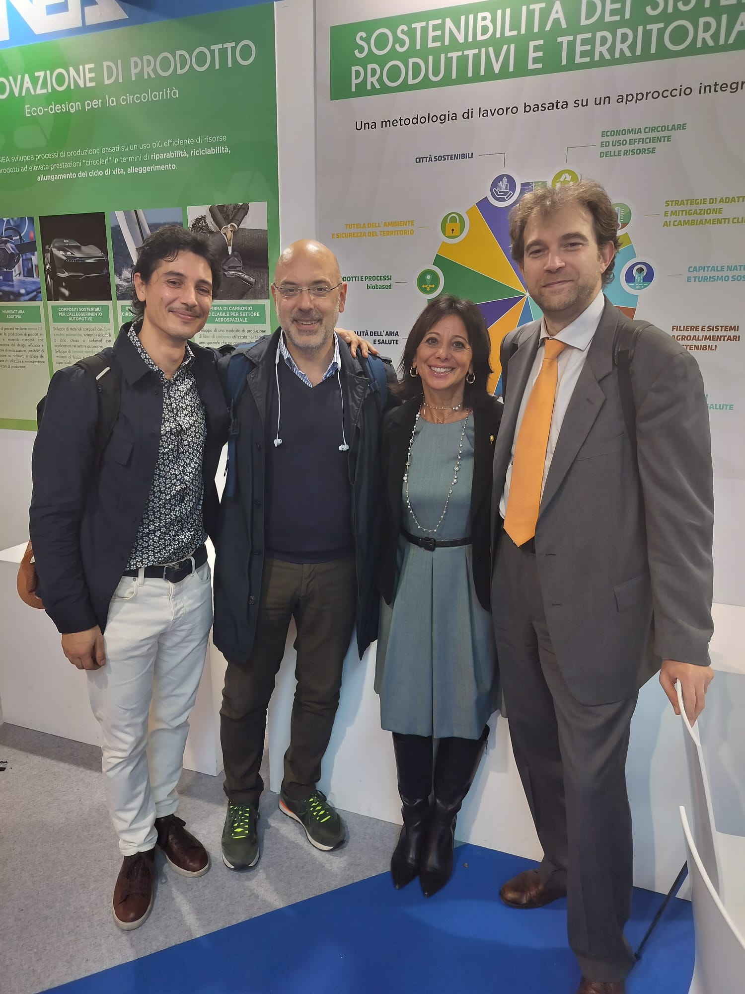 Una foto di gruppo dei partecipanti alla conferenza con Andrea Carosi (Ufficio Europeo del Patto dei Sindaci), Maurizio Matera (ENEA), Patrizia Pistochini (ENEA), Alessandro Federici (ENEA)