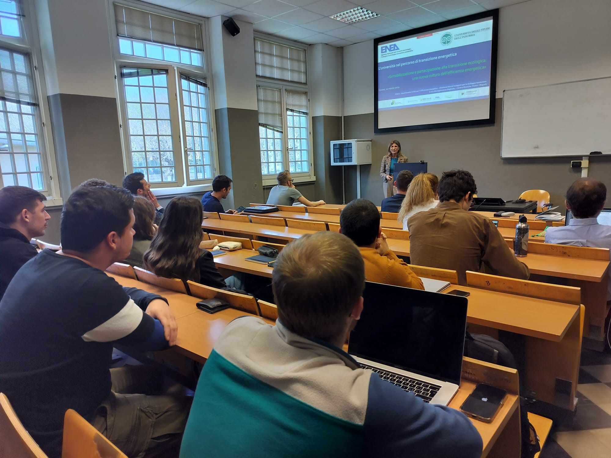 L'intervento di Mariagiovanna Gaglione nel corso del convegno L’università nel percorso di transizione energetica